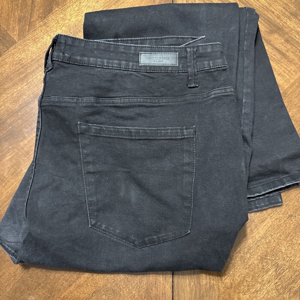 Kenneth Cole Men’s 44x34 Black Tapered Fit Stretch Denim Jeans